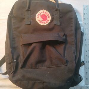 Kånken Black Backpack